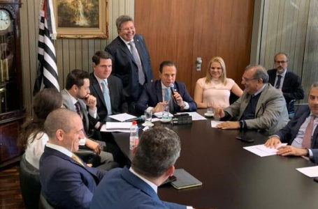 JOÃO DORIA PARTICIPA DE REUNIÃO COM DEPUTADOS NA ASSEMBLEIA