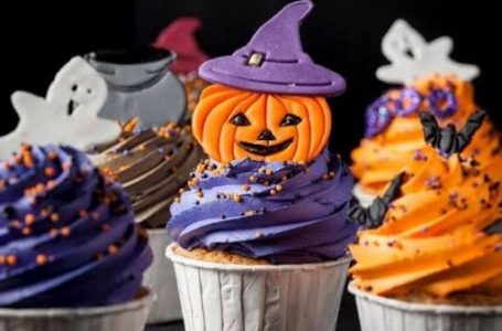 Em oficina, Fundo Social de Cabreúva ensina a fazer Cupcake e Pirulitos para o Halloween