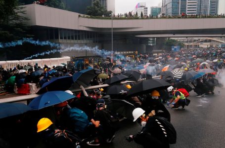 Hong Kong: um terço dos manifestantes detidos tem menos de 18 anos