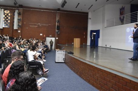 Dados sobre a Saúde são apresentados a universitários em Jundiaí