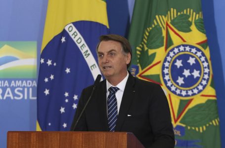 Bolsonaro assina MP para solucionar conflitos entre União e devedores