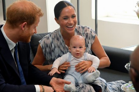 Harry e Meghan anunciam que deixarão função de ‘membros seniores’ da família real