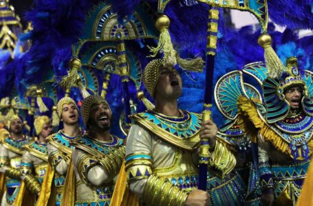 Águia de Ouro é campeã do carnaval de São Paulo pela primeira vez