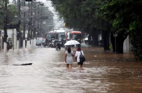 Chuva em São Paulo ultrapassa média para fevereiro