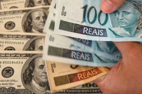 Provável aumento de casos de coronavírus no Brasil deve empurrar dólar para cima