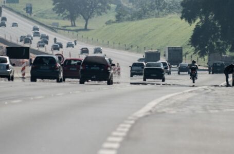 Rodovias paulistas apresentam tráfego intenso nesta quarta-feira