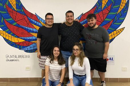 Universitários produzem podcast sobre diversidade