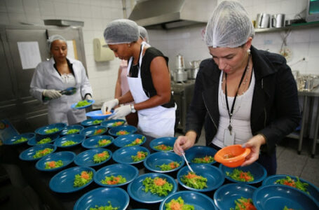 Alunos de SP podem usar R$ 55 do programa Merenda em Casa