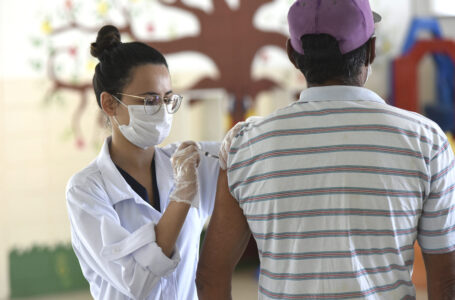 Vacinação contra influenza: Jundiaí mantém postos itinerantes para doentes crônicos e idosos