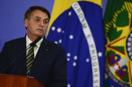 Bolsonaro sanciona com vetos projeto de socorro financeiro de R$ 60 bi a estados e municípios