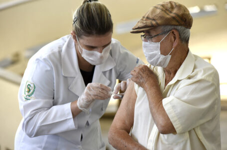 Vacinação contra gripe será retomada nesta segunda (11) em Jundiaí