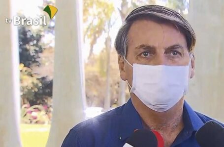 Presidente Jair Bolsonaro testa positivo para covid-19