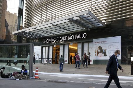 Shoppings da capital paulista poderão funcionar das 12h às 20h