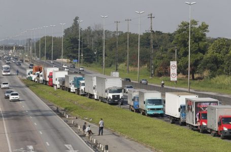 Governo certifica pontos de parada e descanso em rodovias