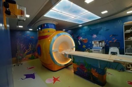 Hospital de São Paulo transforma sala de ressonância para crianças em ”viagem ao fundo do mar”