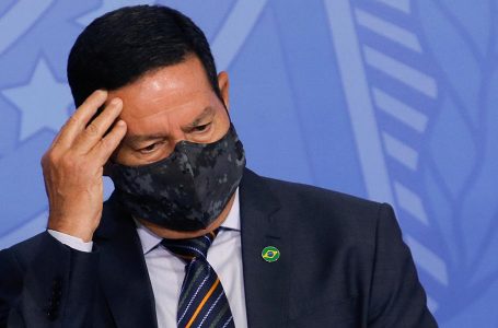 ‘Posição do governo, hoje, não é essa’, diz Mourão sobre plebiscito para nova Constituição