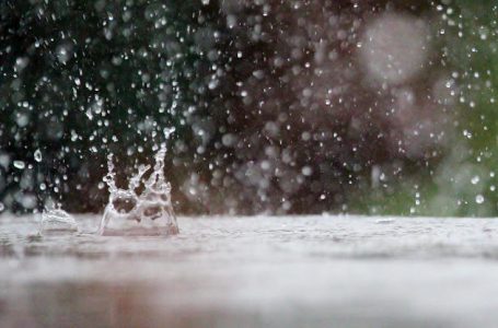 Chove em quase todo o Brasil nesta segunda-feira