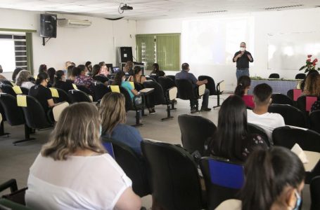 Secretaria de Educação promove encontro de acolhimento e formação dos educadores de creches municipais