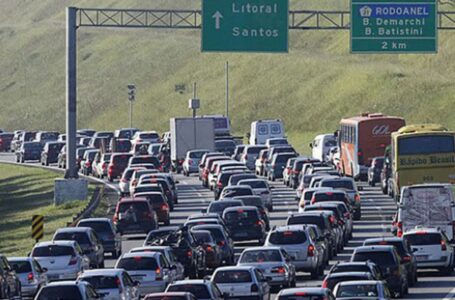 Feriado da Proclamação da República deve movimentar mais de 3 milhões de veículos pelas principais rodovias paulistas