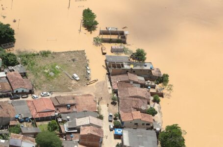 Governo deve enviar 90 médicos a regiões atingidas por chuvas na BA